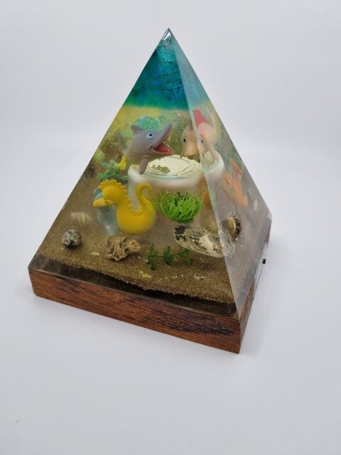 Resin Pyramid Sea World  Light
